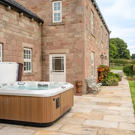 Tinkers Folly Holiday home *