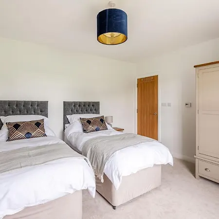 Tinkers Folly Holiday home *