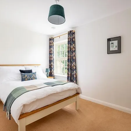 Tinkers Folly Holiday home *