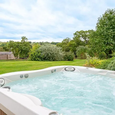 Tinkers Folly 度假居 哈罗盖特